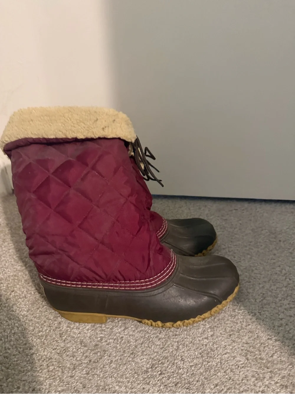 Ll bean Women’s Insulated Winter Snow Boots - Burgundy with Cream Faux Fur